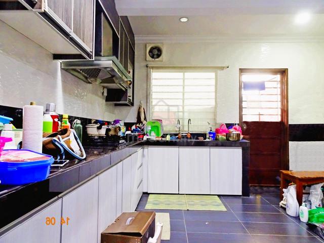 MURAHH CANTIK & RENOVATE 📍Double Storey Taman Puchong Intan 1