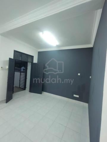Molek Johor Jaya g&g 1