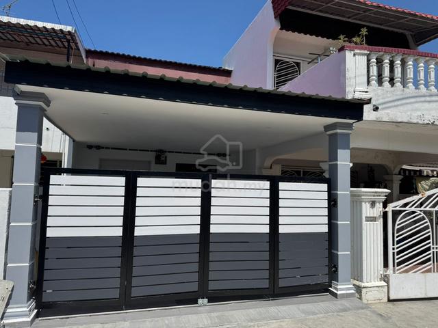 New condition fully renovated Double Storey Taman Malim Jaya 1