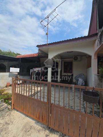 Kuala Kangsar @ Chandan Putri Single Storey Terrace House 1