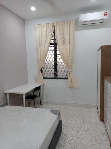 Middle Room Rent | Inderawasih | Fully Furnished | Perai  1