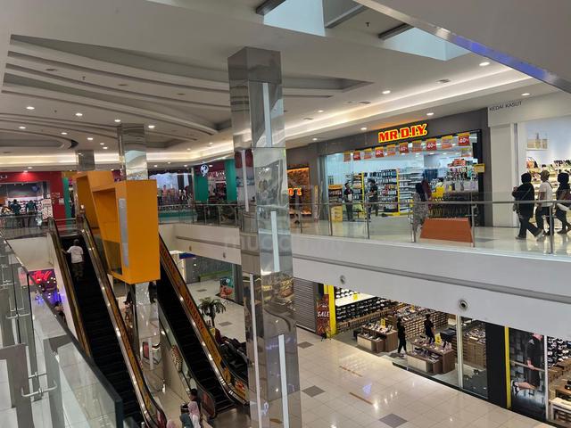 Summer Suites @ The Summer Shopping Mall 1
