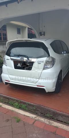 2013 Honda JAZZ 1.3 (HYBRID) FACELIFT (A) - 2