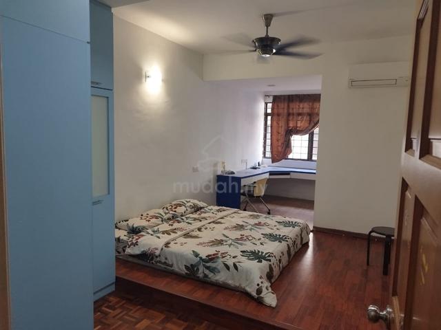 Room for rent.. very spacious room with all home facilities. 1