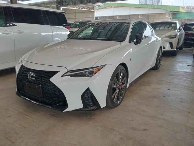 4.5B 40K KM UNREG 2022 Lexus IS300 2.0 F-SPORT - 4