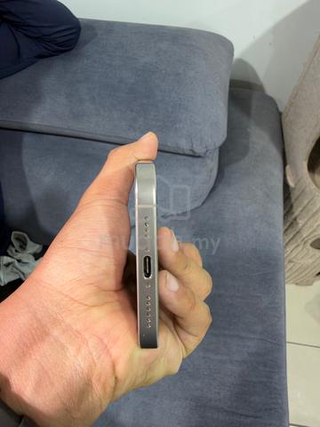 Iphone 16 Pro Max to let Go - photo 5 of 6
