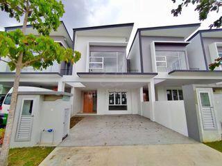 [BELOW MARKET 340K]2Storey Freehold Terrace Tropicana Height 1