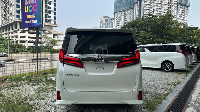 $177k Dim 2022 Toyota ALPHARD 2.5 SC BSM Grade 4B - 4