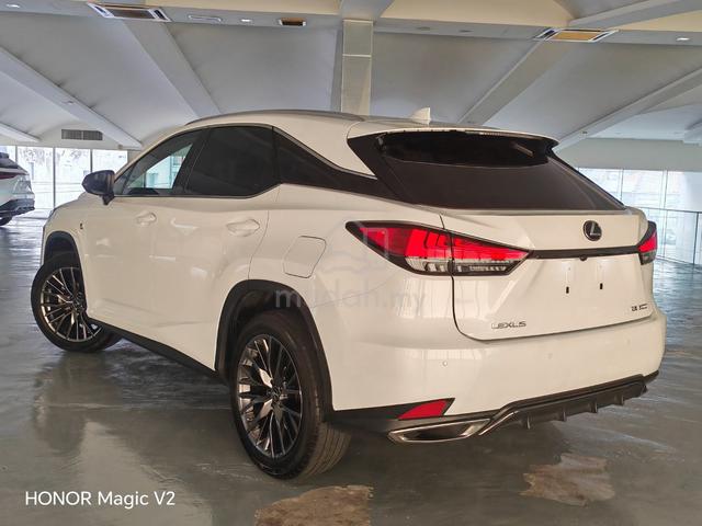 2022 Lexus RX300 F-Sport 2nd Row Electric Seats - 2