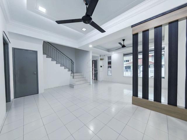 [GOOD OFFER] Bandar Putra Kulai - Swimming Pool/Gated&Guarded👍🏻‼️ 1