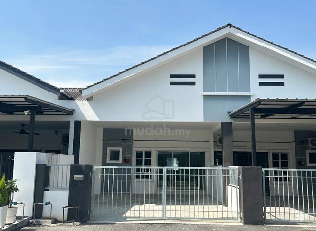Newly Built Single Storey Terrace at Kampar Putra 1