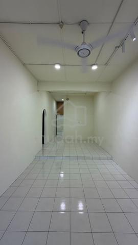 Hidden Gem, Match Bank Value Terrace House @ Taman Dahlia, Matang. 1