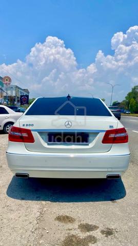 2011 Mercedes Benz E300 AVANTGARDE (CKD) 3.0 (A) - 3
