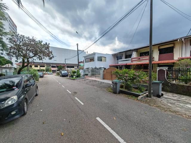Taman Maju 2 storey house 1