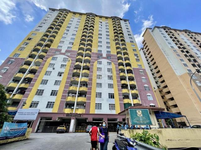 Lagoon Perdana 1