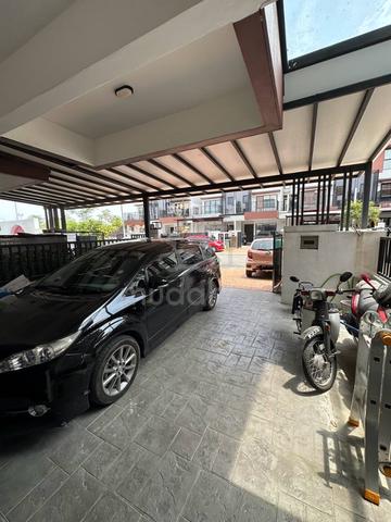 (Fully reno| Below Market) 3 Storey Myra Meranti , 20 x 70 , puchong 1