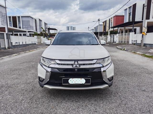 2018 Mitsubishi OUTLANDER 2.0 AWD (A)like new - 2