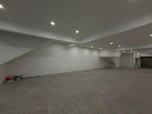 Bandar Puteri 1 Puchong Crowded Area Ground Floor Shop For Rent 1