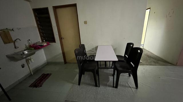 Putra Permai Apartments, Jalan Putra Permai, 2,  Taman Equine 2