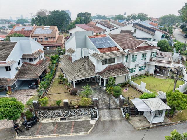 WELL MAINTAINED Double Storey Semi D SS4 Kelana Jaya Petaling Jaya. 1
