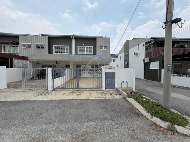 Double Storey Laman Haris,Puncak Alam 1