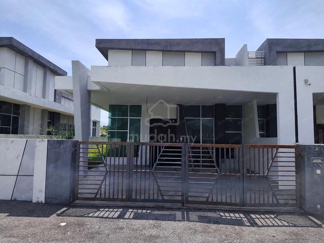 Guarded New Single Storey SemiD Facing field Ipoh Perak klebang 1