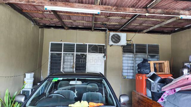Rumah teres kos rendah 1