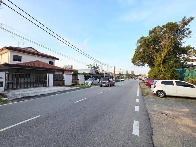 Single Storey Commercial Bungalow For Rent Taman Melodies  1