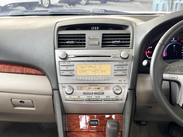 ONLY ONE OWNER 2011 Toyota CAMRY 2.0 E FACELIFT - 4