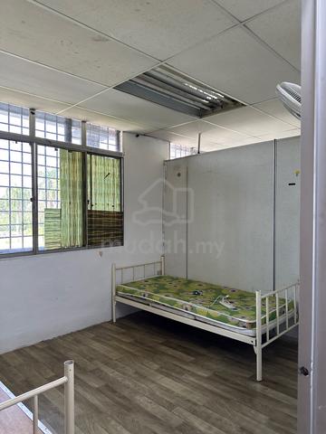 Bilik sewa Murah ⬅️ tepi kedai eletronik Court Nilai 1