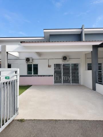 Rumah Teres Setingkat di Seri Iskandar, Perak 1