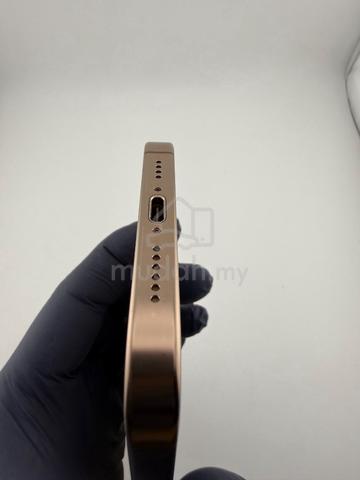 Apple iPhone 16 Pro Max 512GB Desert titanium - photo 2 of 5