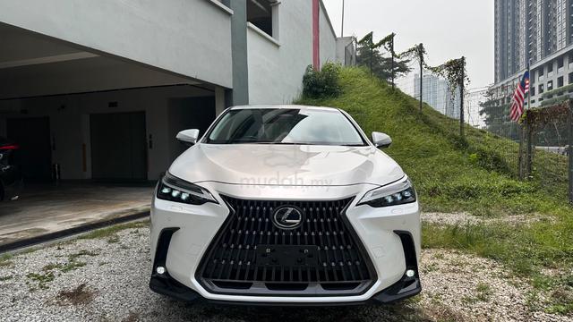 Black Leather 2022 Lexus NX250 Base LED Headlight - 3