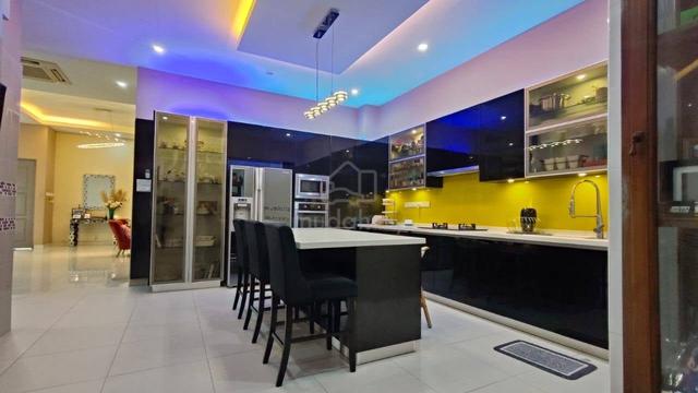 Fully Renovated, 2 Storey Semi D, D'Kayangan Seksyen 13 Shah Alam 1