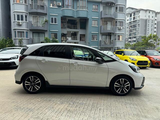 Japan Unreg - 2022 Honda FIT 1.5 RS E-HEV AUTO - 4