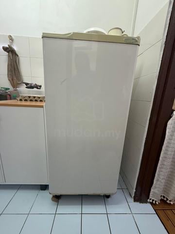 KABINET , peti sejuk dan meja bar - photo 4 of 6