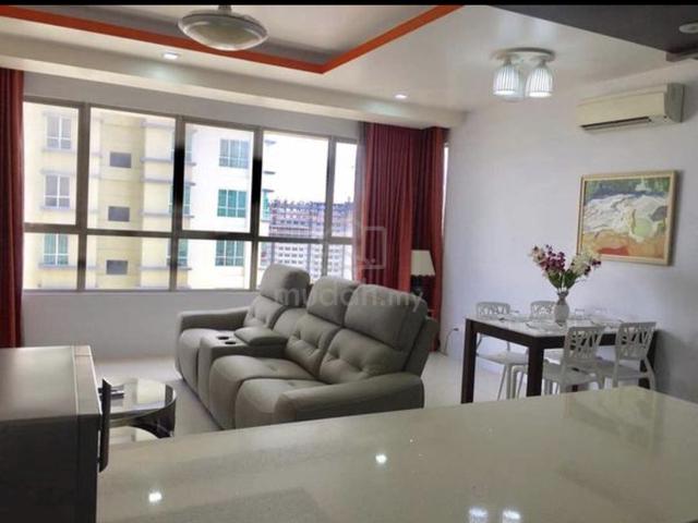Middle Room for Rent 1