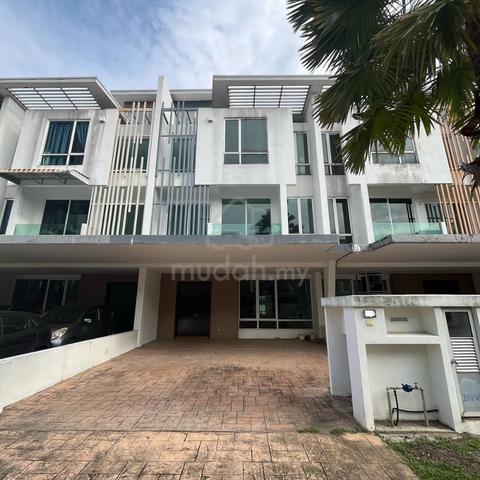 FOR SALE 3 Storey Terrace @ Cassia Garden Residence, Cyberjaya 1
