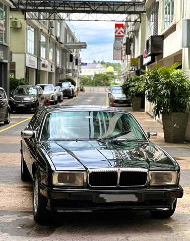 1990 Jaguar Daimler Sovereign XJ40 (4.0) - 1