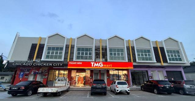 Taman Sri Putra Mas Sungai Buloh shoplot for rent 1