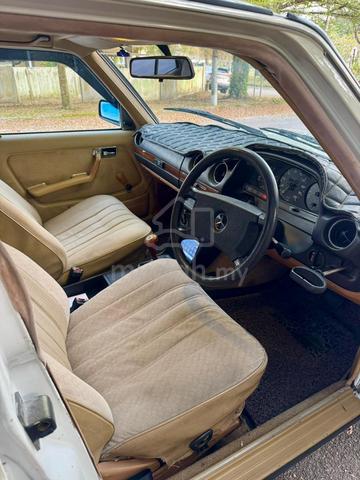 1995 Mercedes Benz 200 2.0 (M) - 4