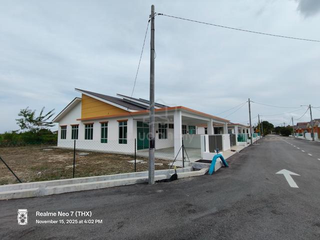 (Sg Soi) Rumah FULLY pkai BataMerah, Tanah extra besar, Dekat Pasaraya 1