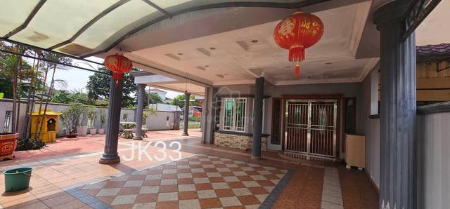 CORNER LOT HUGE LAND 2 Storey 4000 sqft Renovated Batu Belah Klang 1