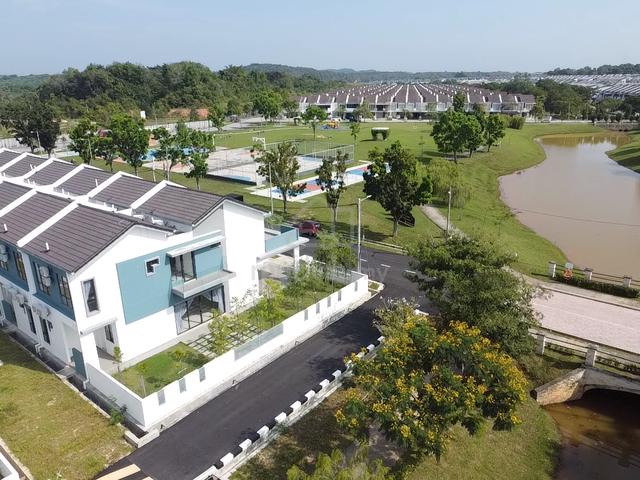 Teres 2 Tingkat Gated & Guarded Dengan Clubhouse 1