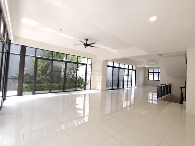 3sty Bungalow 16 quartz Melawati (Good Deal, Guarded) 20 trees ampang 1