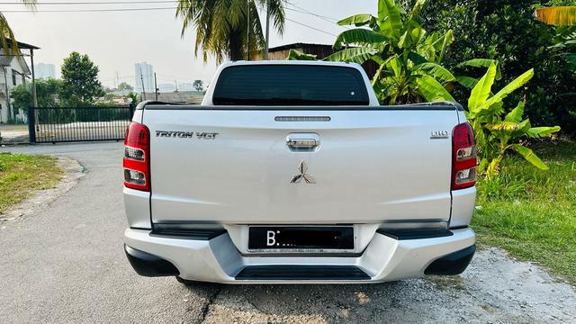 2015 Mitsubishi TRITON 2.5Auto VGT ADVENTURE,4x4 - 4