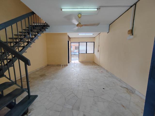 2 Storey Terrace House @ Taman Megah, Cheras 1