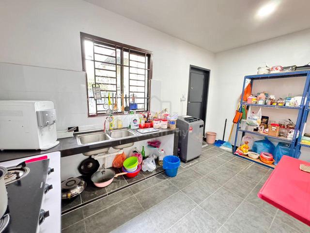 taman tasek jb town 2 storey house corner lot 4bed for sale 3