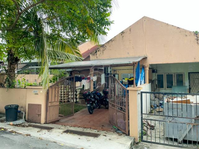 Freehold Landed house in Old Klang road for only Rm460k! 1