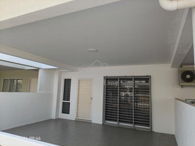Double Storey Terrace House Ara Sendayan (Damaris), Seremban 2 1